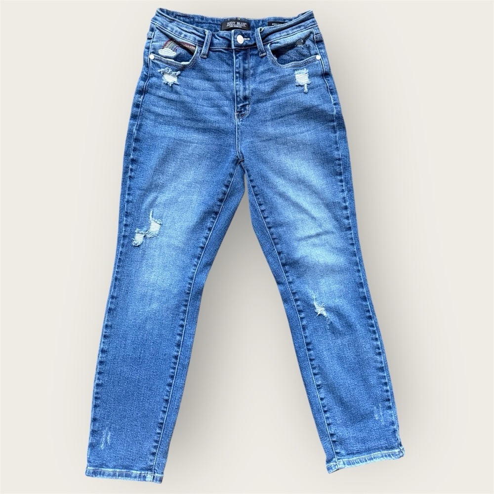 Judy Blue Los Angeles Straight leg Jean with rainbow embroidery women’s 28